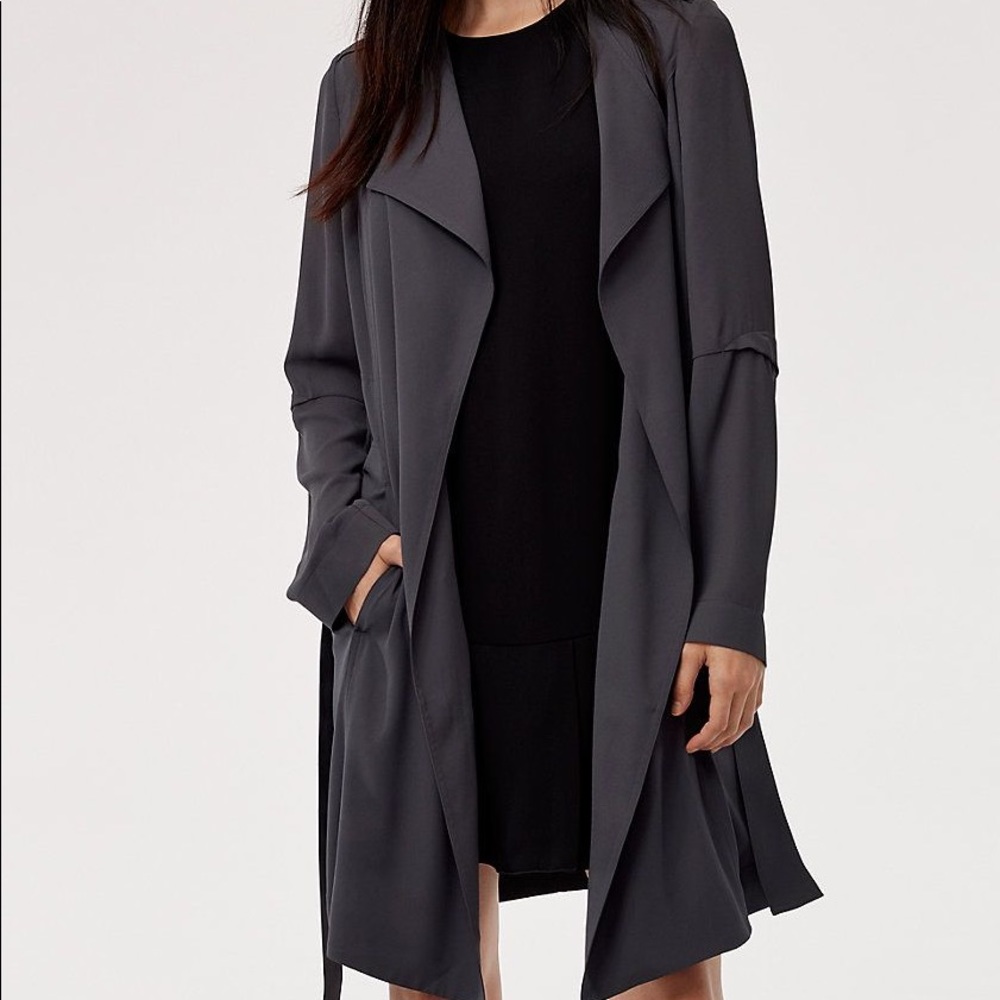Aritzia Babaton Quincey/Flowy Trench Coat in Small